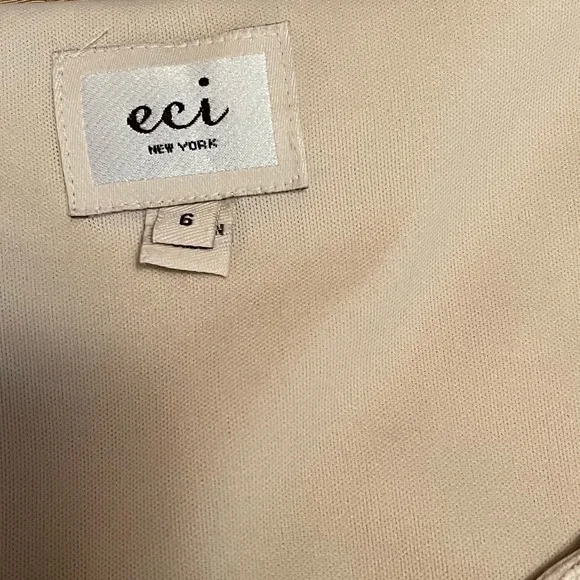 Eci/women’s top, beige, size 6 - Picture 4 of 5